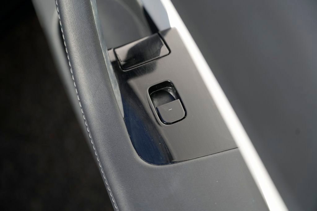 Used 2018 Tesla Model 3 Performance image 35