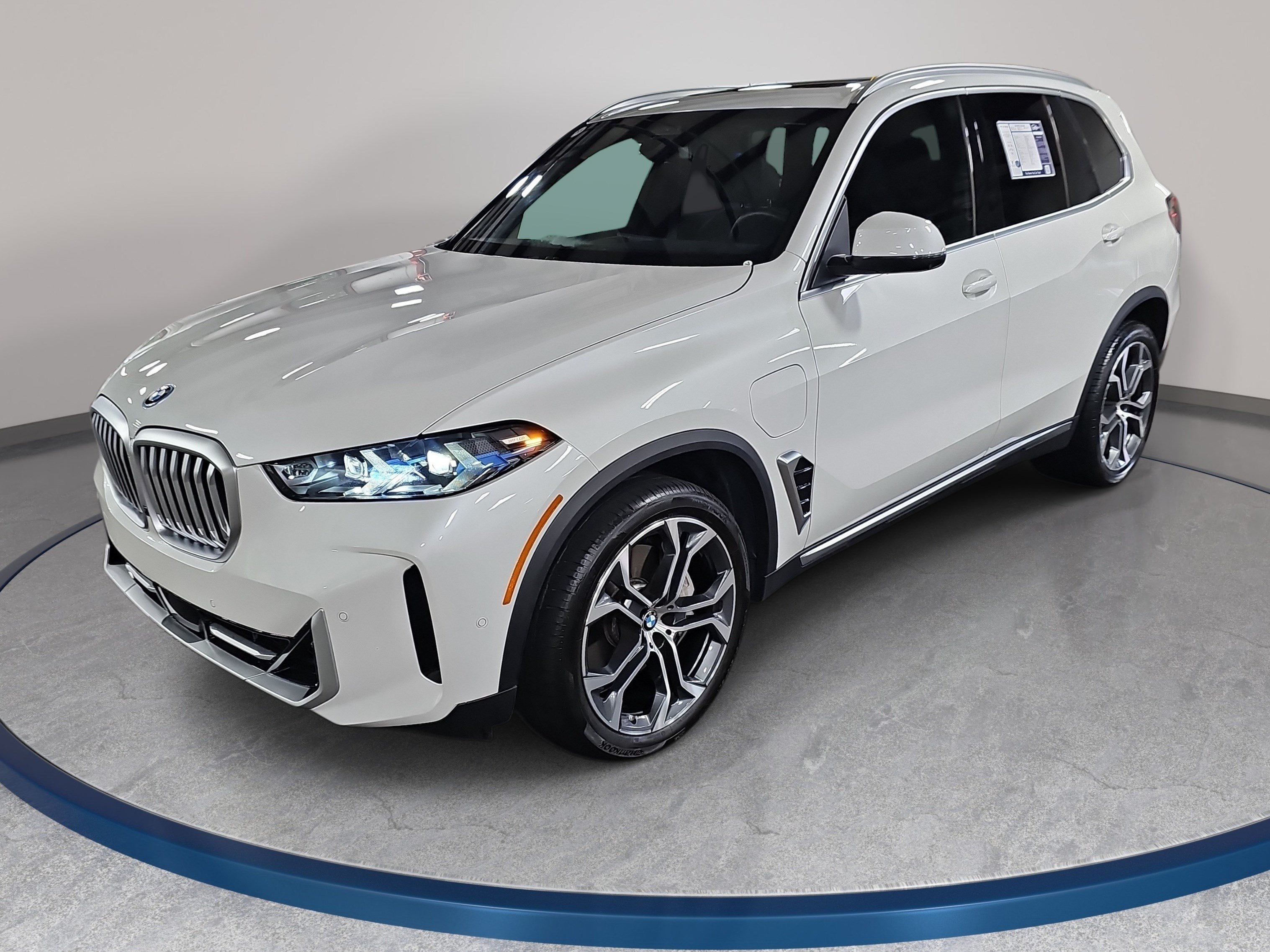 Certified 2026 BMW X5 xDrive50e AWD/4WD video 1