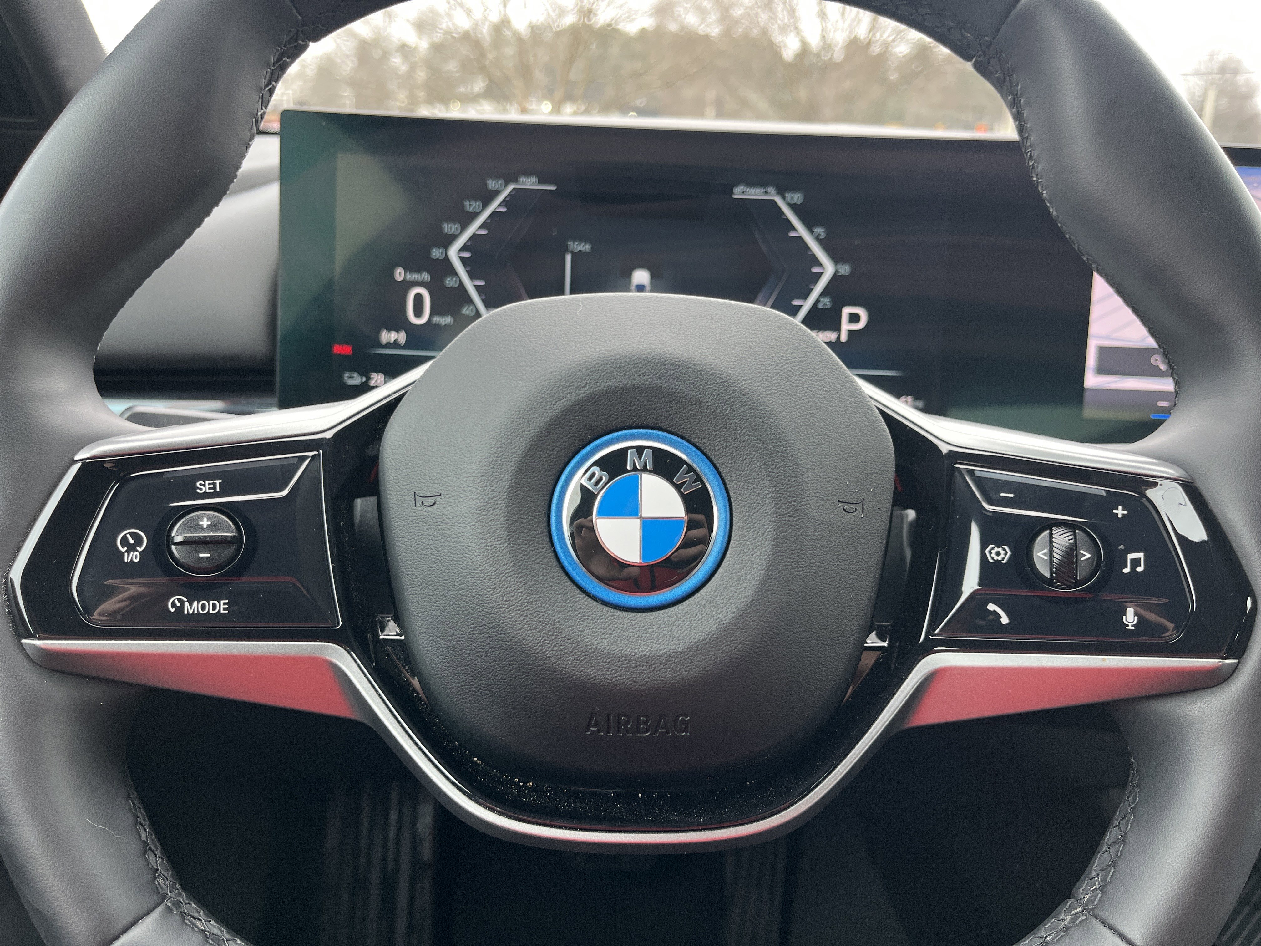 Used 2025 BMW i5 eDrive40i image 11