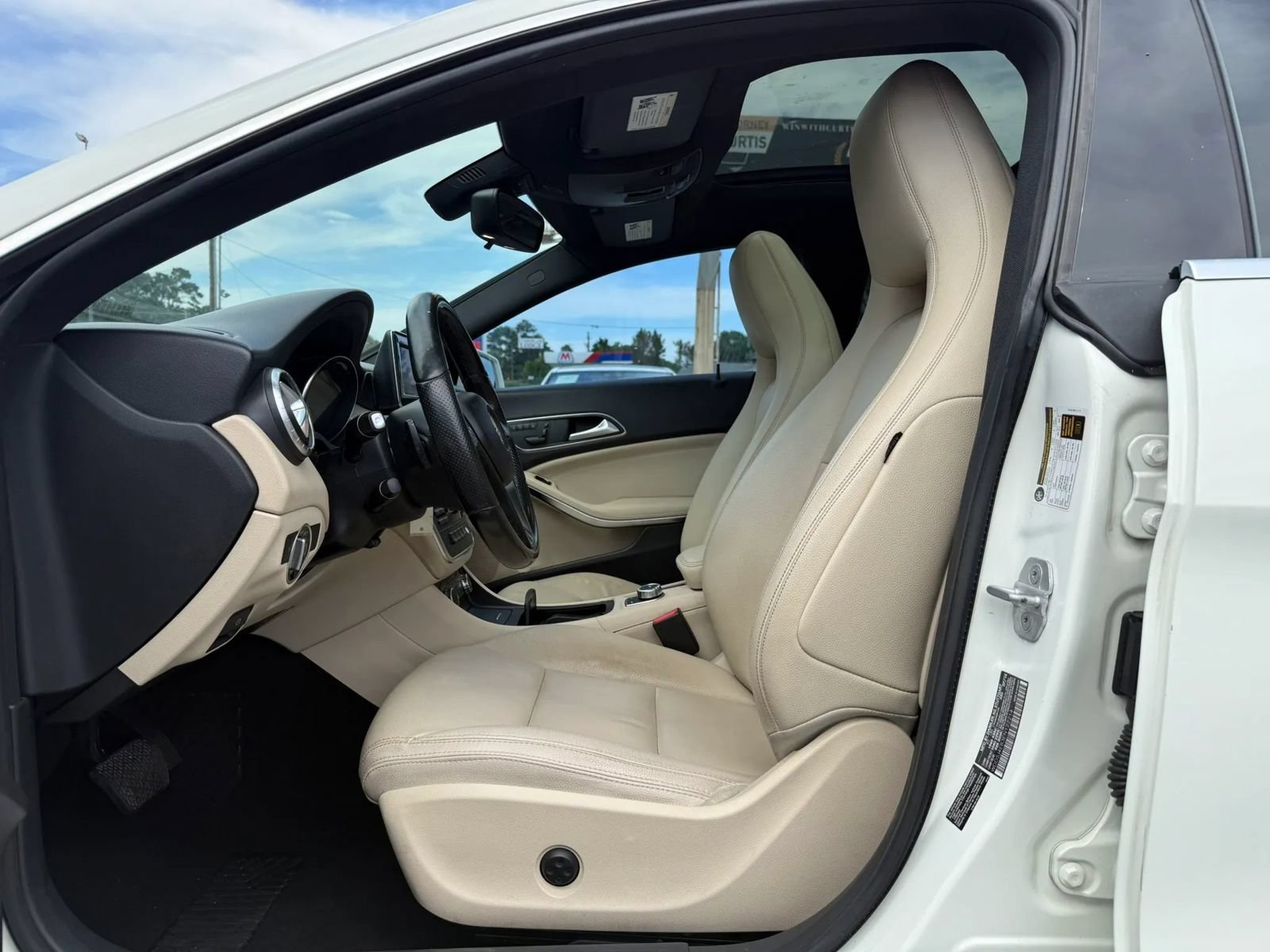 Used 2014 Mercedes-Benz CLA 250 w/ Sport Package image 10