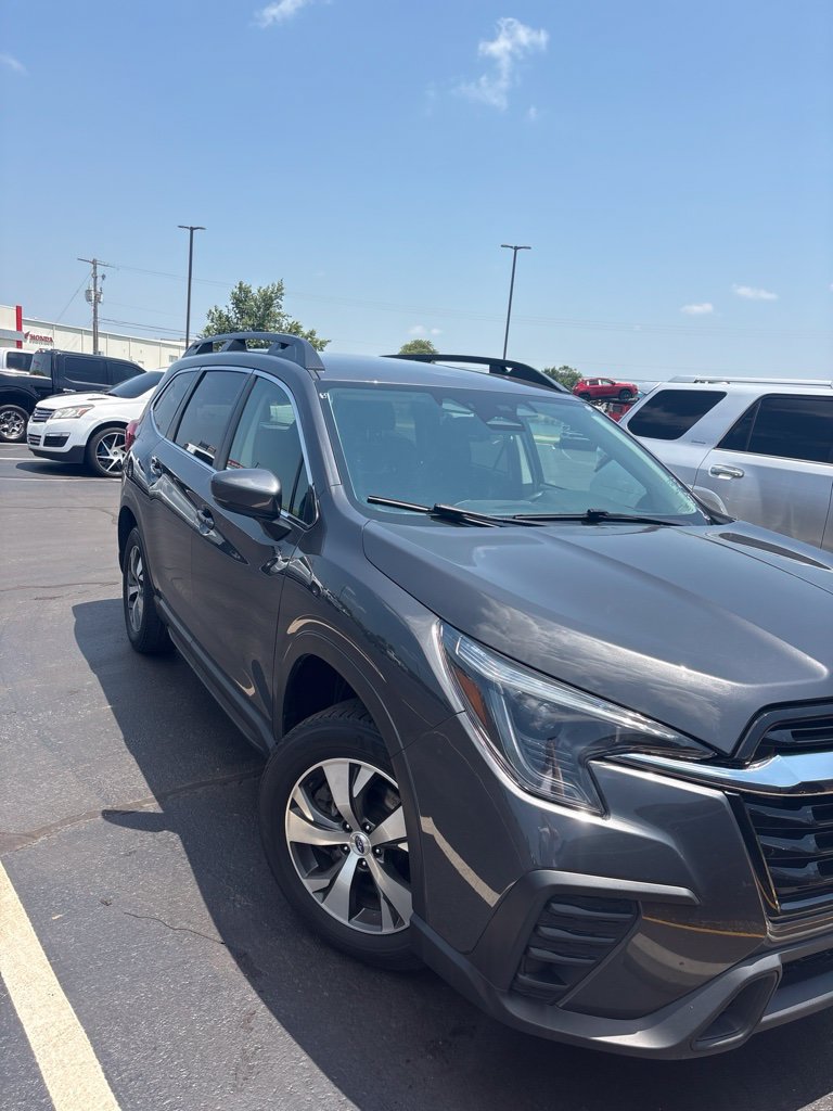 Used 2024 Subaru Ascent Premium AWD/4WD image 2