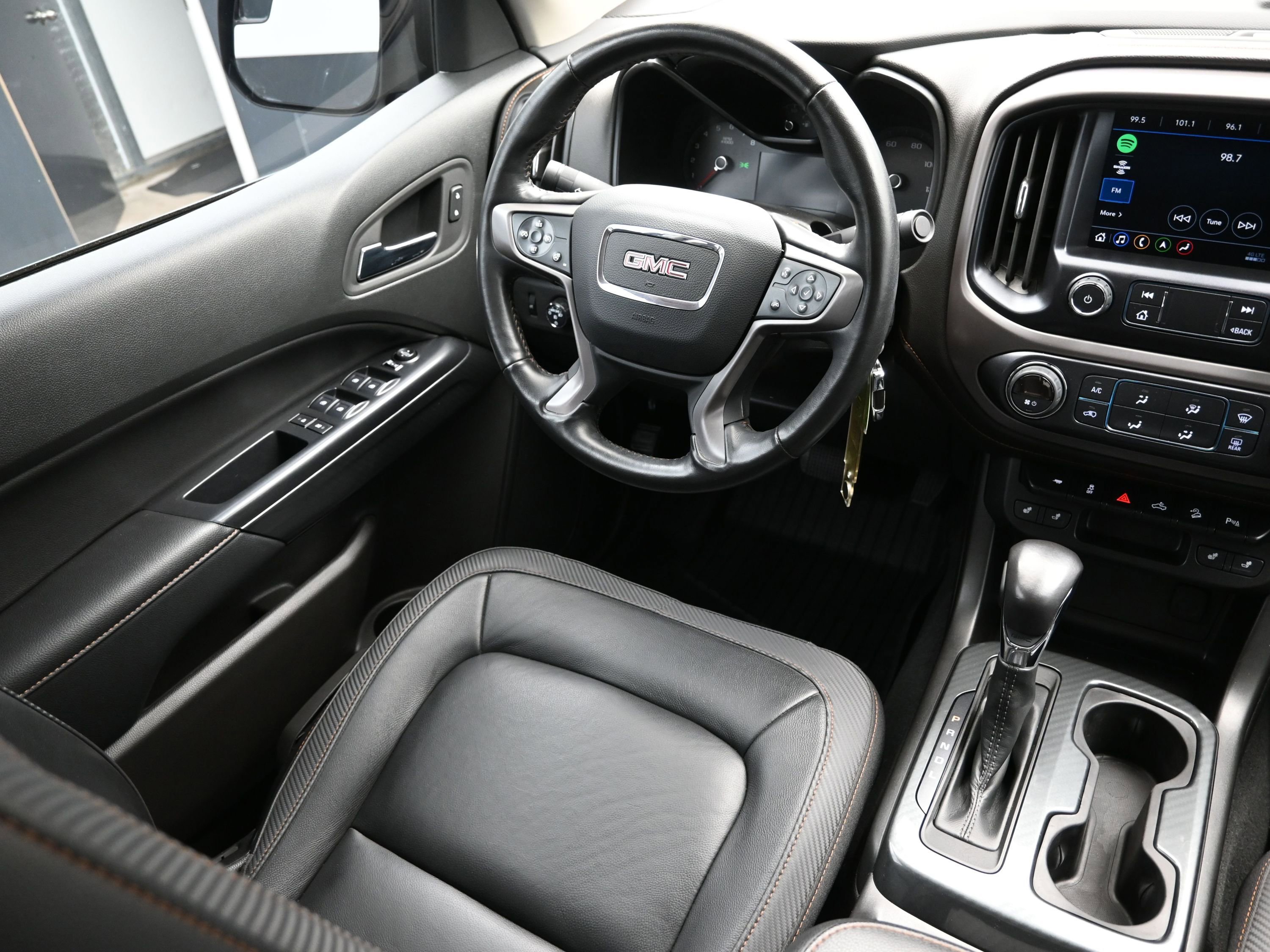 Used 2022 GMC Canyon AT4 w/ Trailering Package image 24