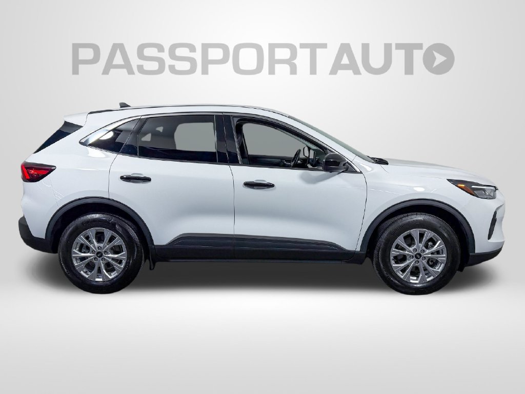 Used 2023 Ford Escape Active w/ Tech Pack #2 AWD/4WD image 10