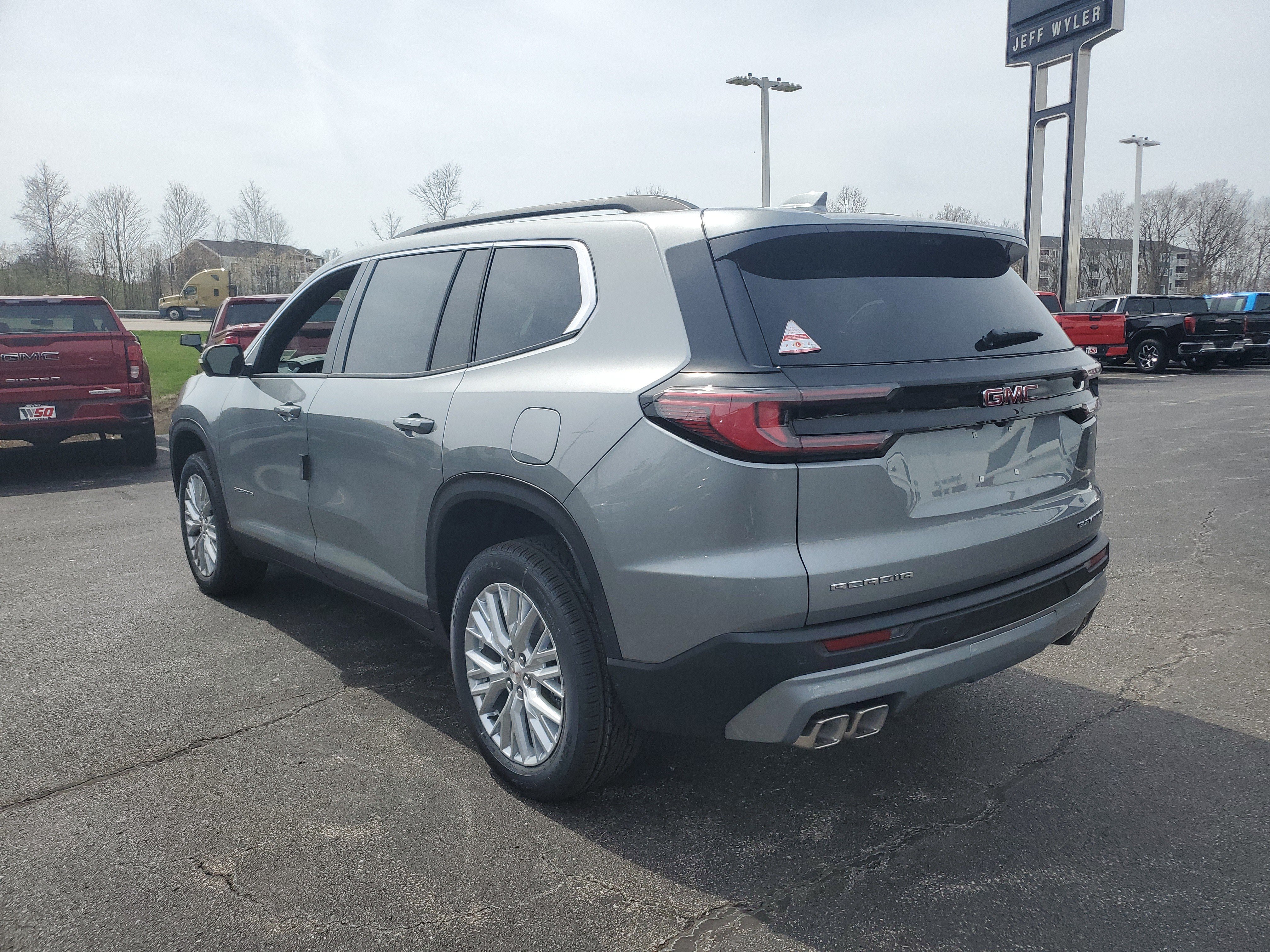 New 2026 GMC Acadia Elevation w/ Elevation Premium Package FWD image 7