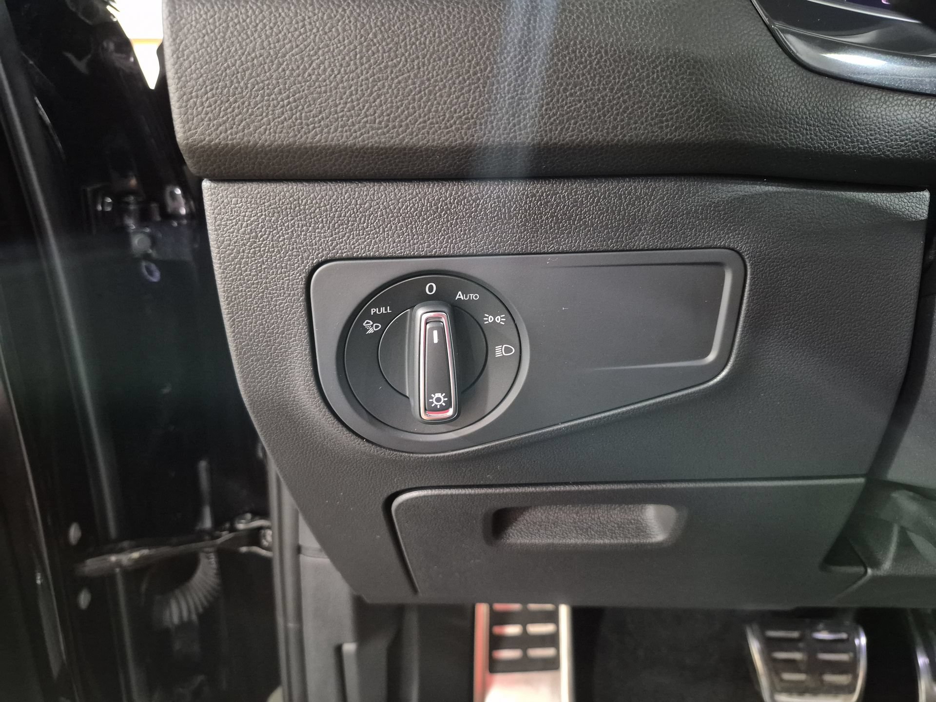Used 2024 Volkswagen Tiguan SEL R-Line AWD/4WD image 19