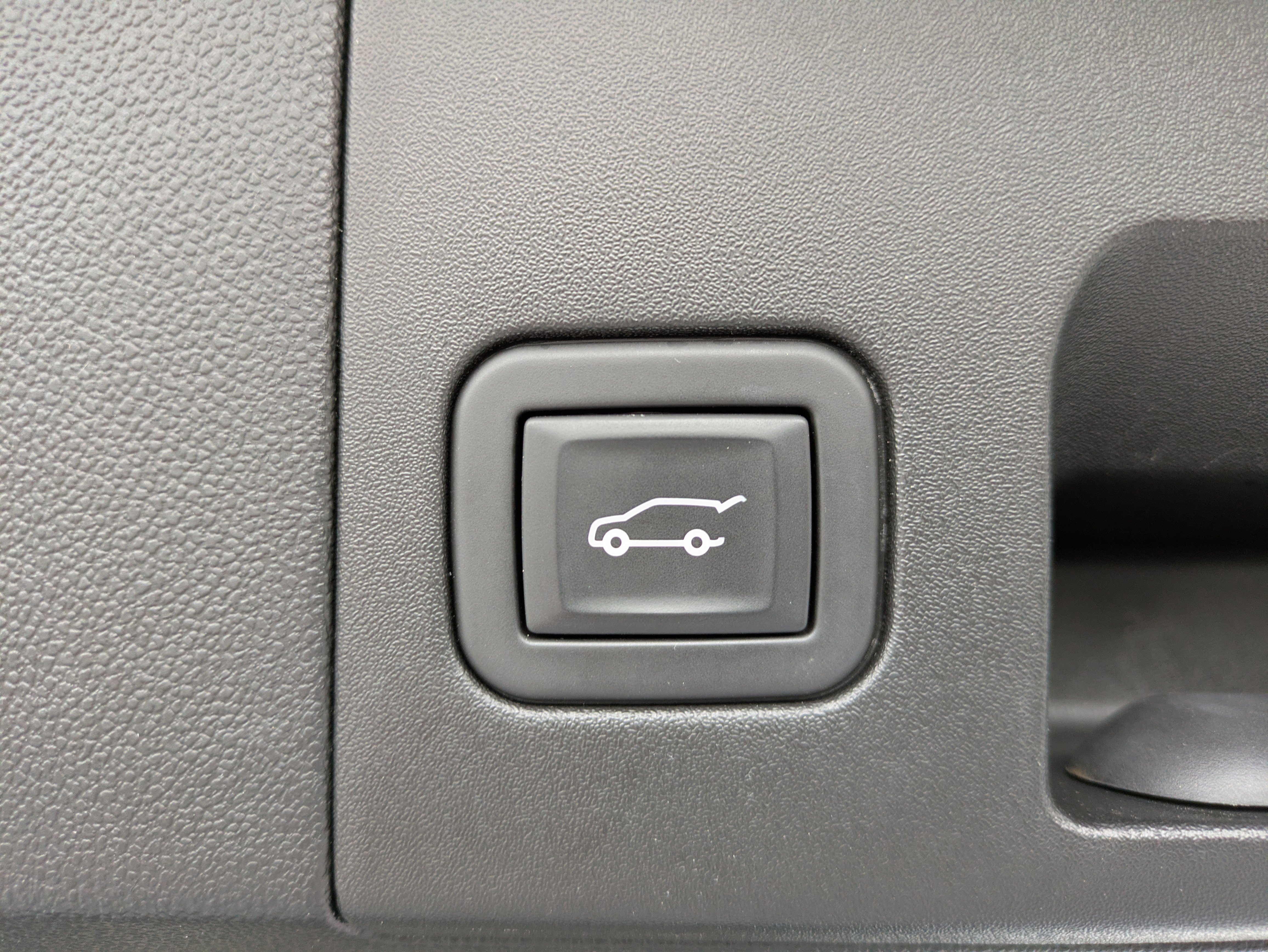 Certified 2023 Cadillac XT5 Sportv w/ Technology Package image 12