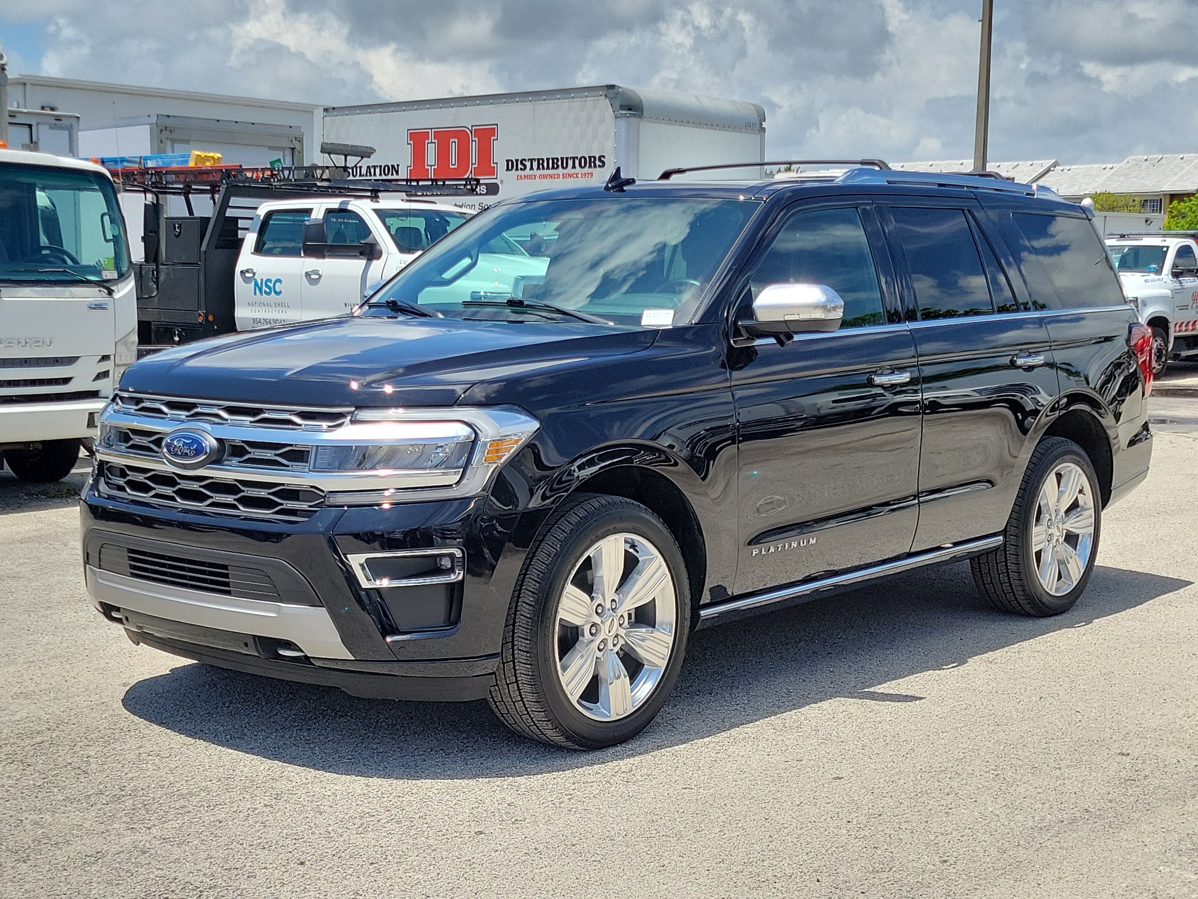 Used 2023 Ford Expedition Platinum AWD/4WD image 7