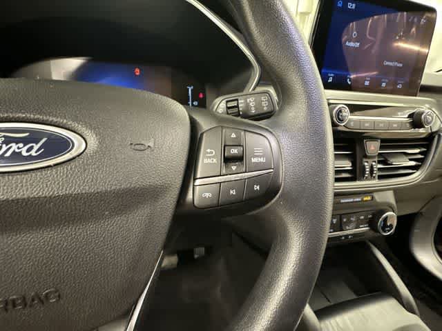 Used 2025 Ford Escape Active AWD/4WD image 9