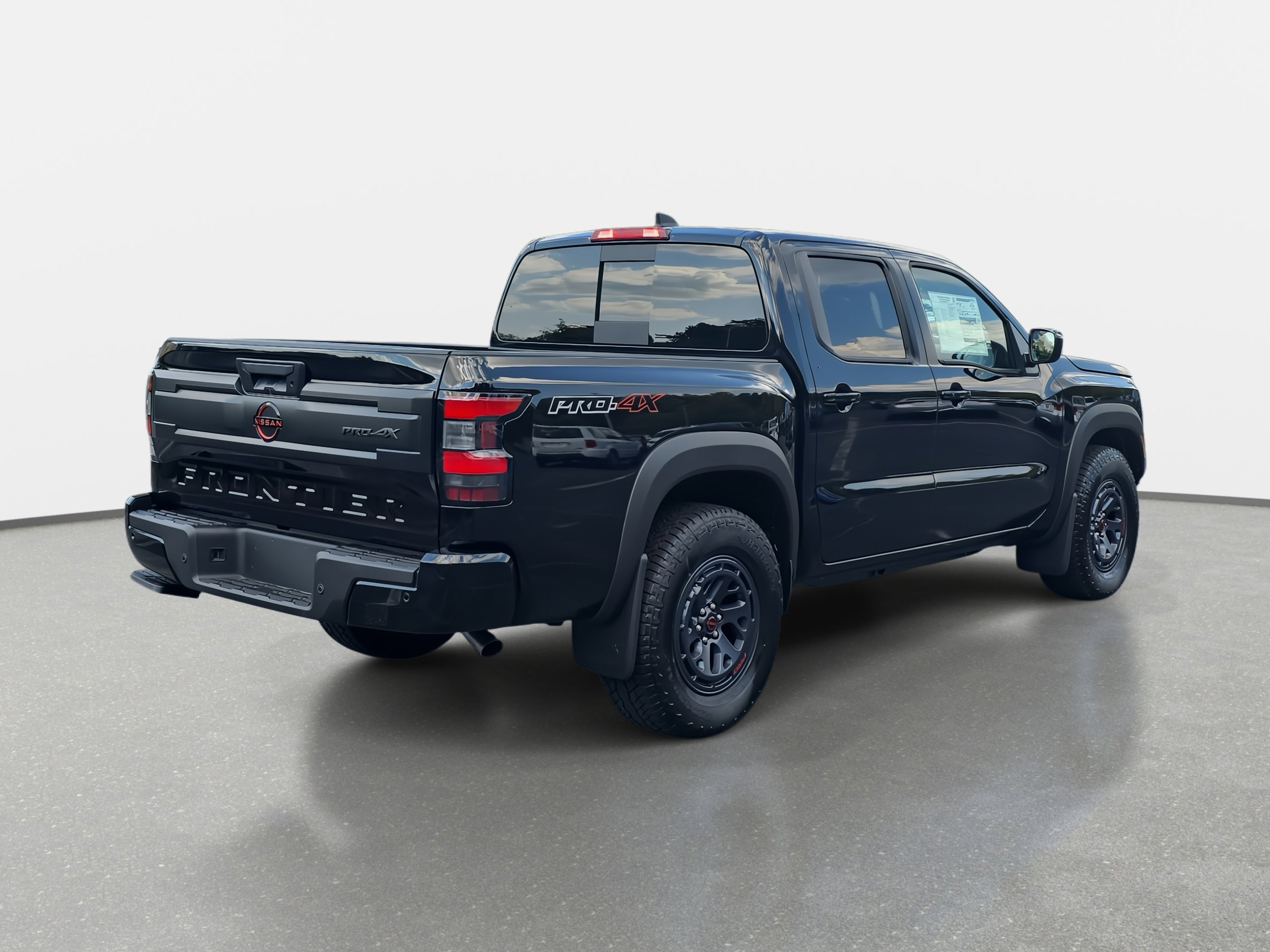 New 2025 Nissan Frontier PRO-4X w/ Interior Protection Package image 5