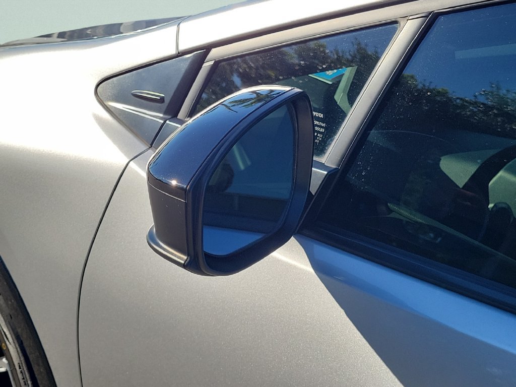 Used 2024 Toyota Prius XLE FWD image 29