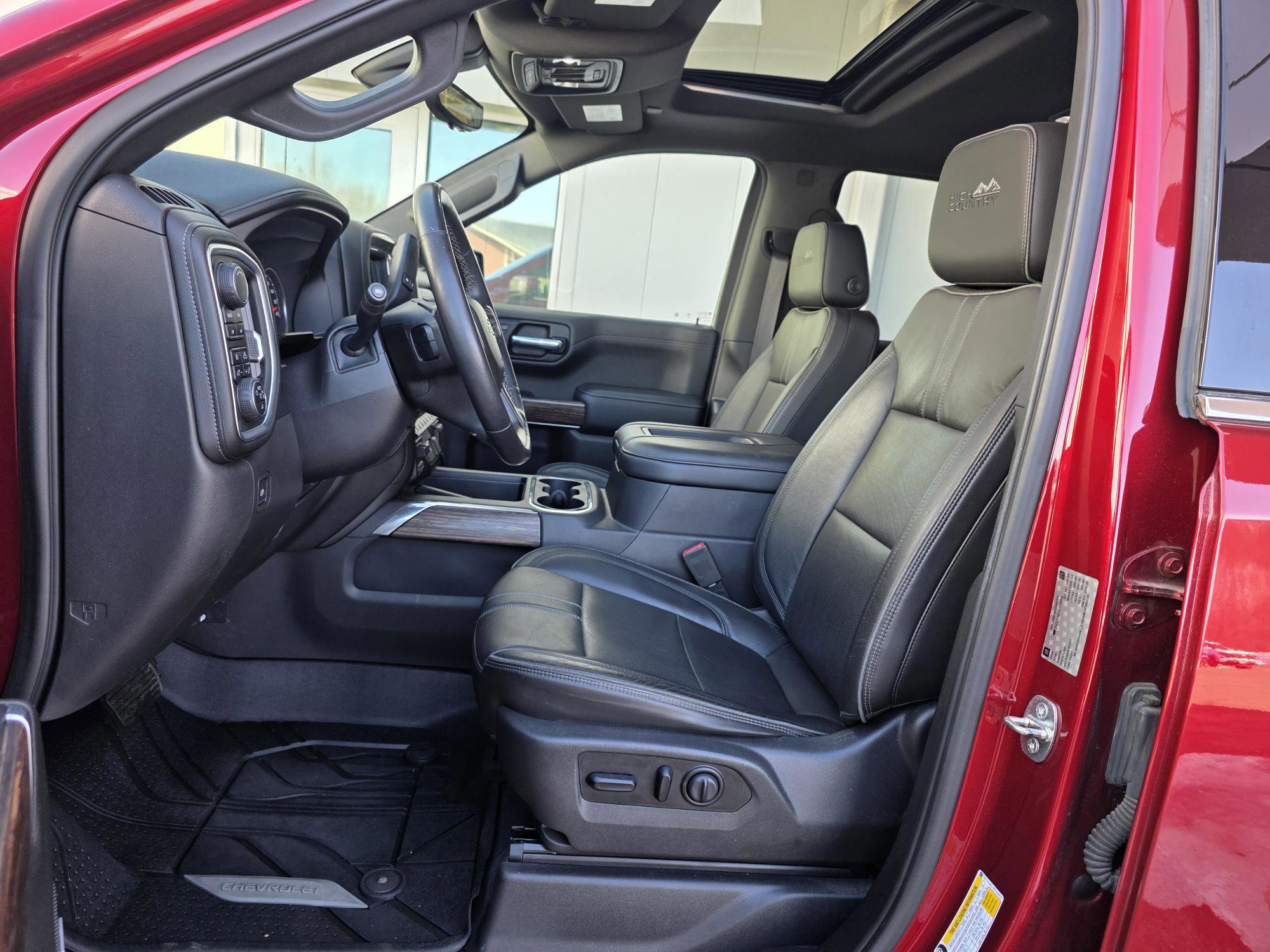 Used 2019 Chevrolet Silverado 1500 High Country w/ Technology Package image 4