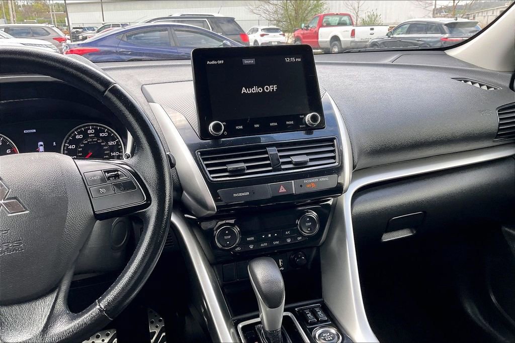 Used 2022 Mitsubishi Eclipse Cross SE image 6