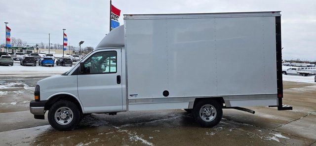 New 2026 Chevrolet Express 3500 w/ Power Convenience Package image 6