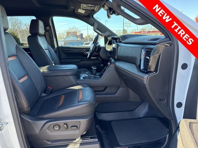 Used 2024 GMC Sierra 1500 AT4 AWD/4WD image 9