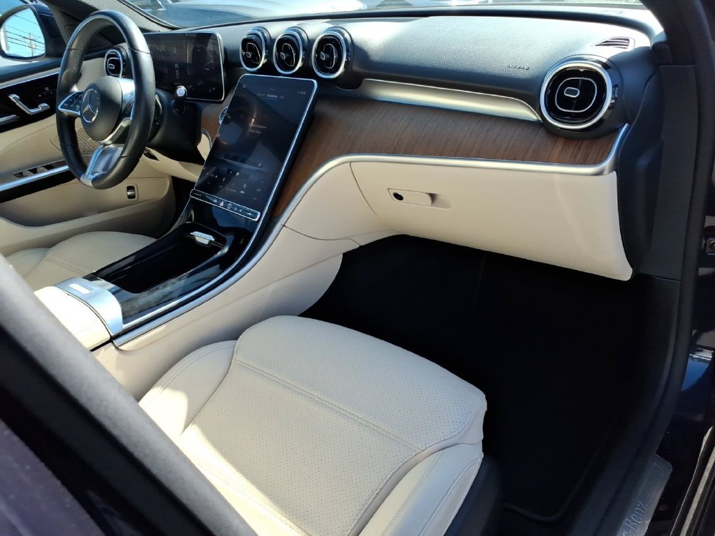 Used 2023 Mercedes-Benz C 300 4MATIC Sedan image 11