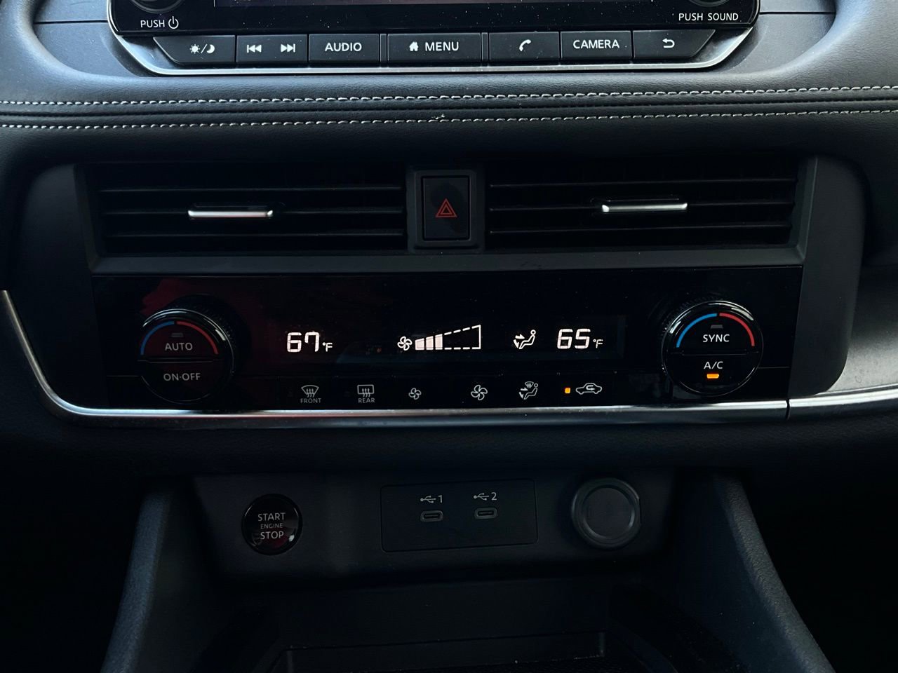 Used 2025 Nissan Rogue SV image 28