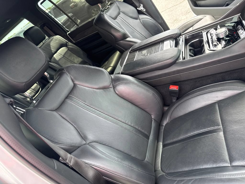 Used 2022 Jeep Wagoneer Series III w/ Convenience Group I AWD/4WD image 39