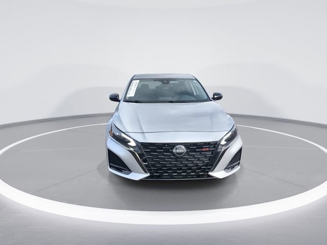 Certified 2024 Nissan Altima 2.5 SR FWD image 3