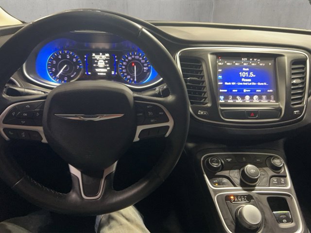 Used 2015 Chrysler 200 Limited w/ Convenience Group FWD image 2