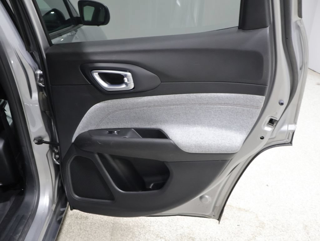 Certified 2023 Jeep Compass Latitude AWD/4WD image 22