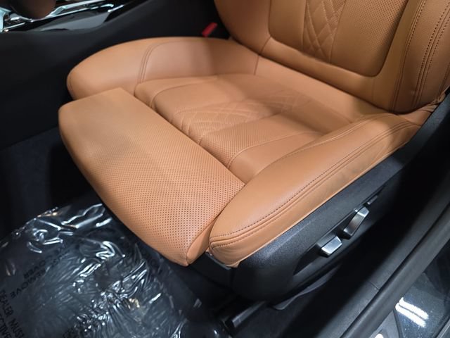 Certified 2023 BMW 530i xDrive w/ Executive Package AWD/4WD image 25