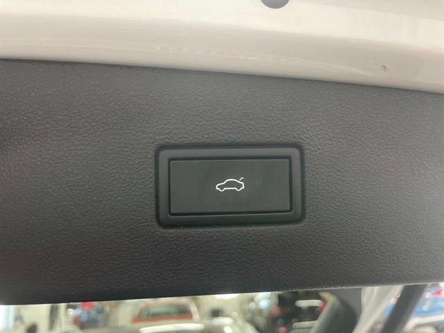 Certified 2024 Volkswagen Tiguan Wolfsburg Edition AWD/4WD image 9