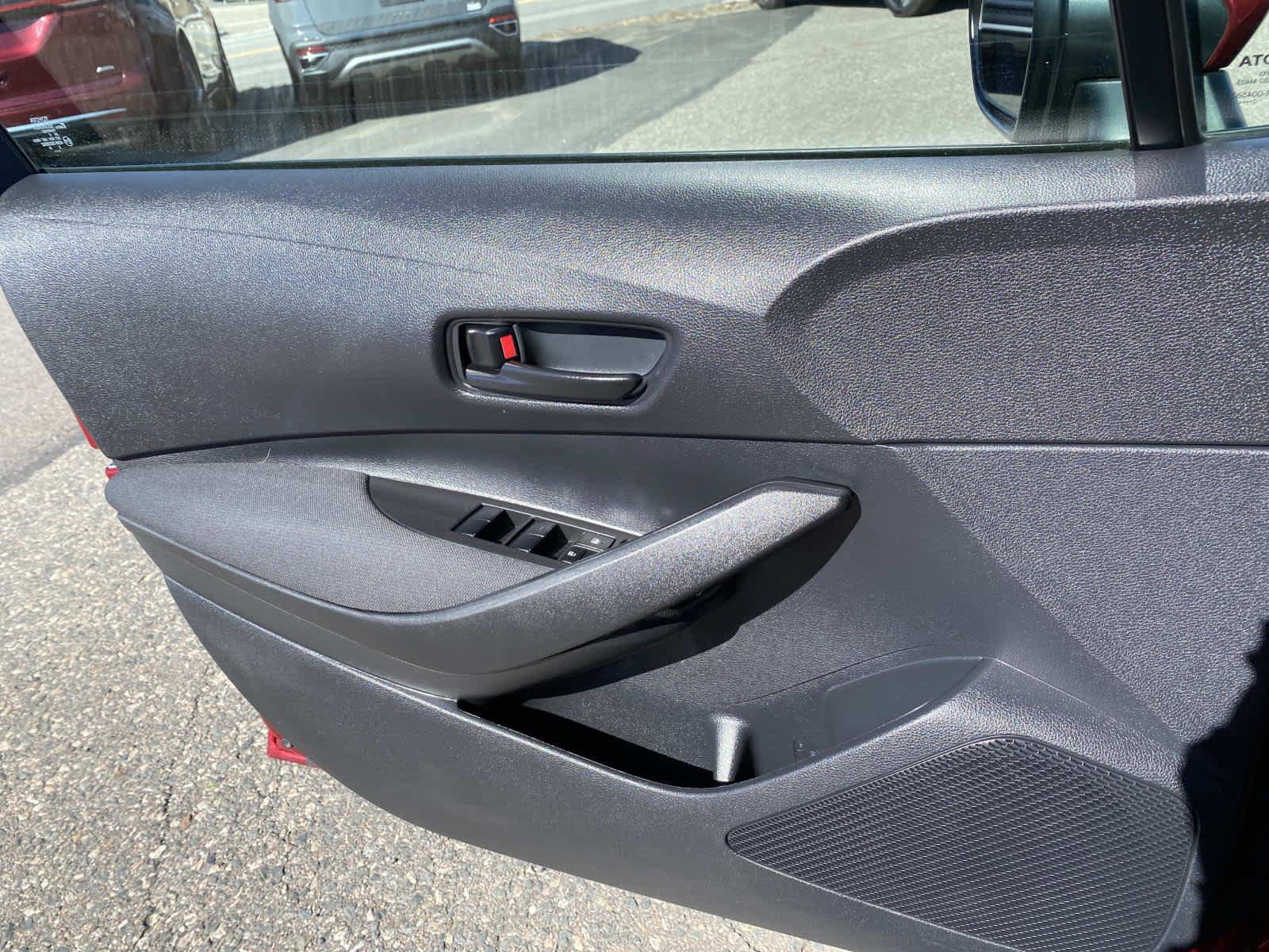 Used 2022 Toyota Corolla LE image 17