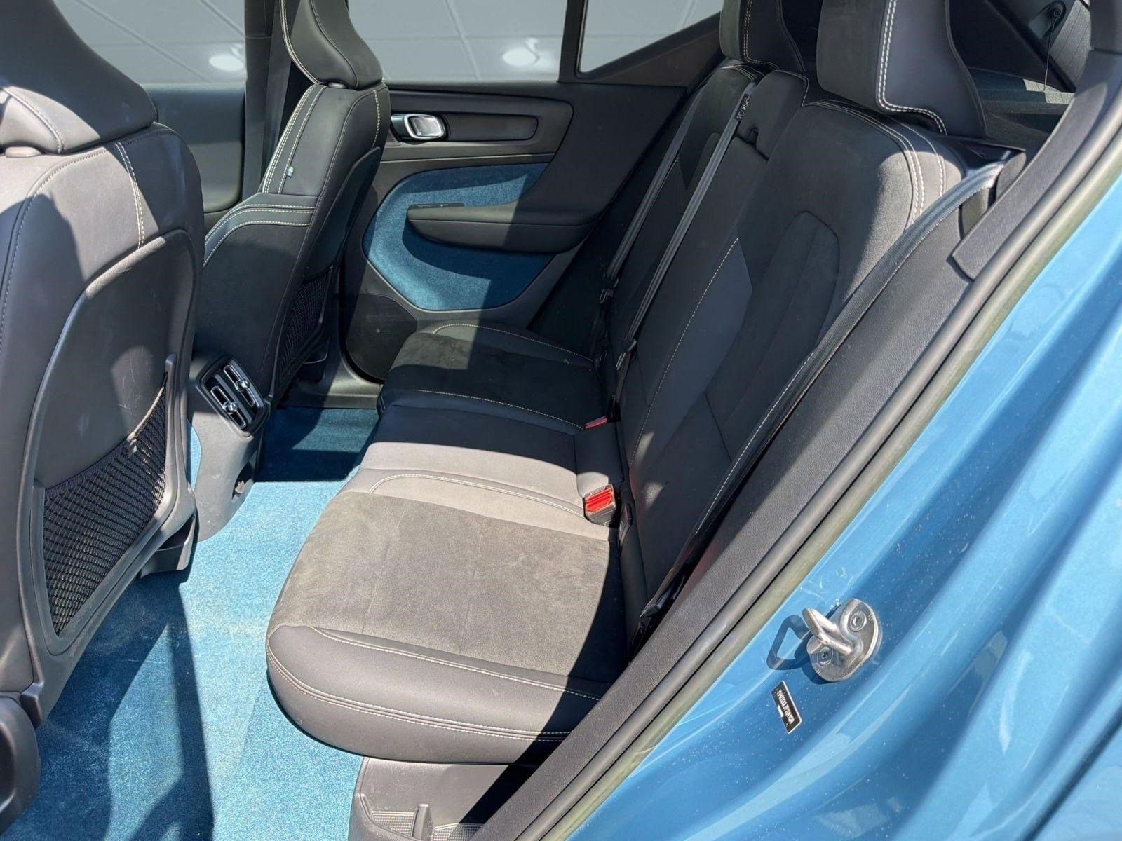 Certified 2023 Volvo XC40 Recharge Plus image 15