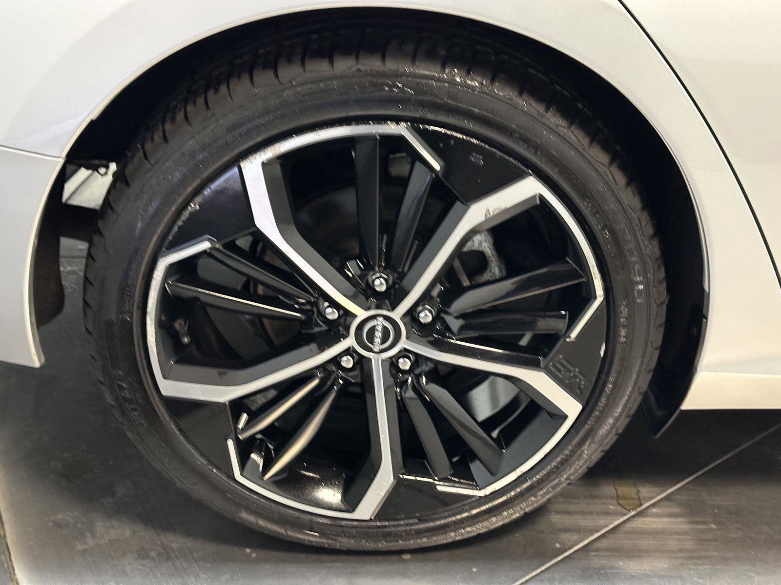 Used 2024 Nissan Altima 2.5 SR image 16