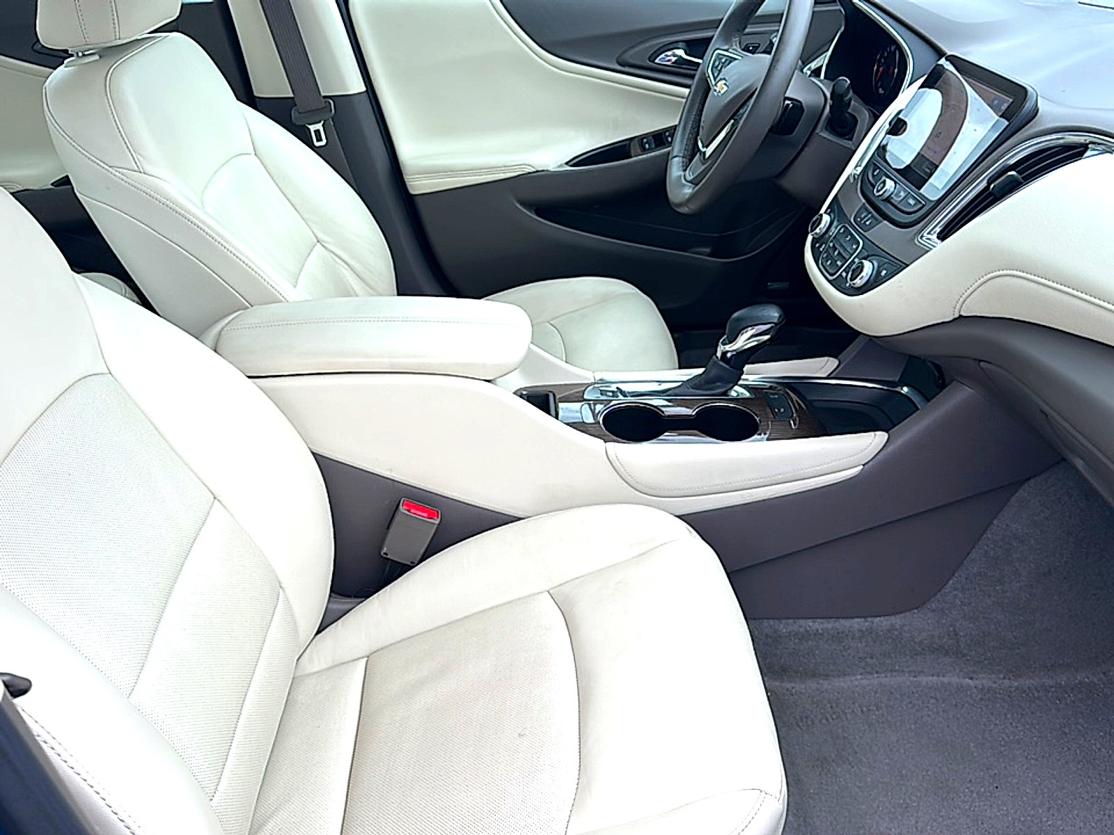 Used 2024 Chevrolet Malibu LT image 22