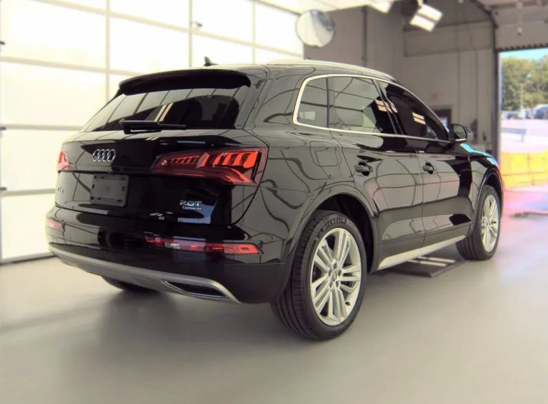 Used 2018 Audi Q5 Prestige w/ Prestige Package AWD/4WD image 2