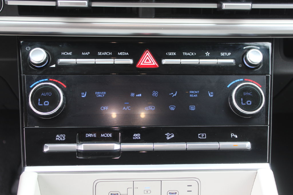 Used 2025 Hyundai Santa Fe SEL AWD/4WD image 23