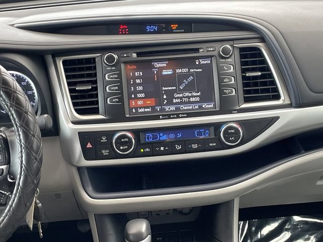 Certified 2019 Toyota Highlander Plus FWD image 30