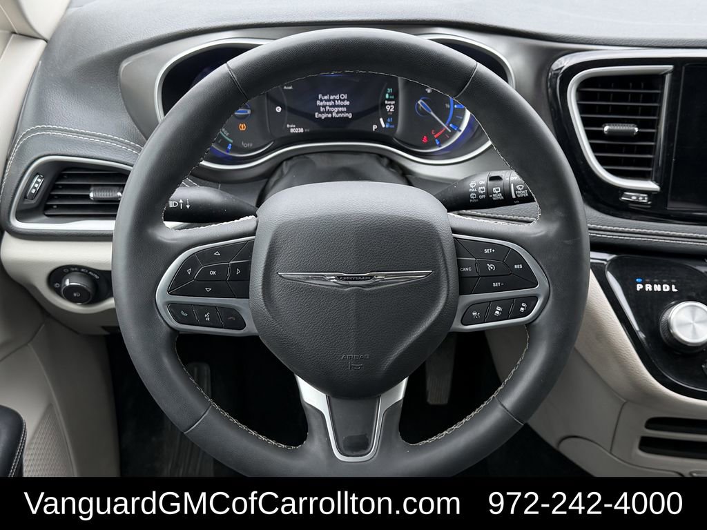 Used 2023 Chrysler Pacifica Touring-L FWD image 13