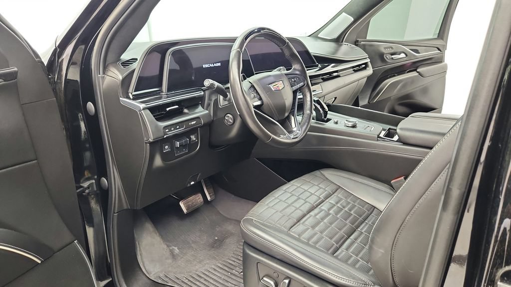 Used 2023 Cadillac Escalade ESV V w/ Heavy-Duty Trailer Package AWD/4WD image 20