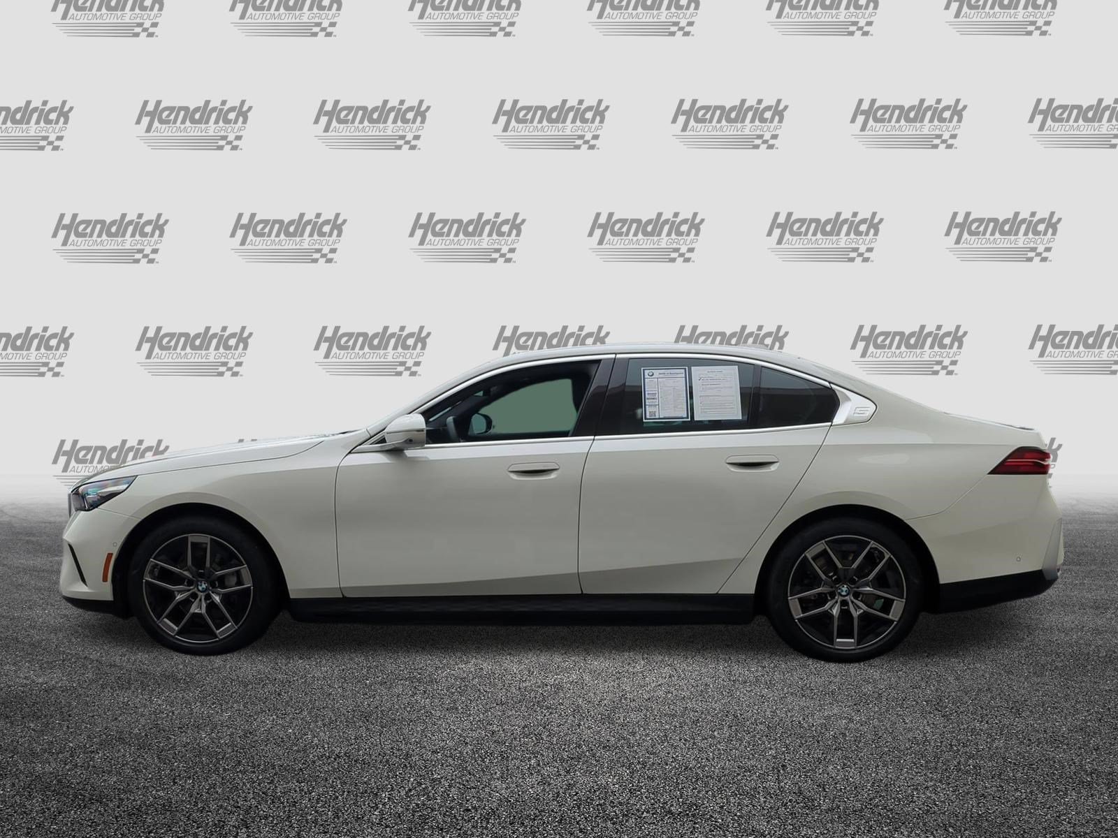 Used 2026 BMW i5 M60 w/ Premium Package RWD image 7