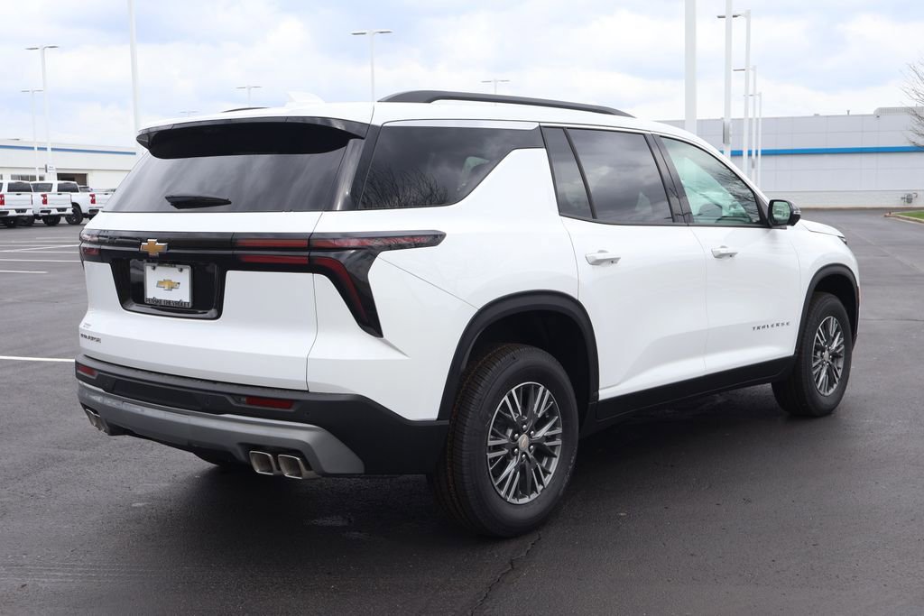 New 2026 Chevrolet Traverse LT w/ Driver Confidence Package FWD image 8