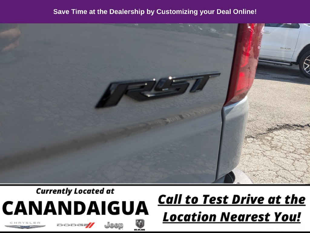 Used 2025 Chevrolet Silverado 1500 RST AWD/4WD image 28