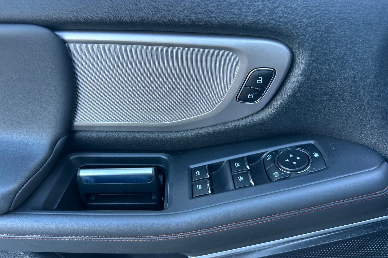 Used 2025 Ford Expedition Max Active image 11