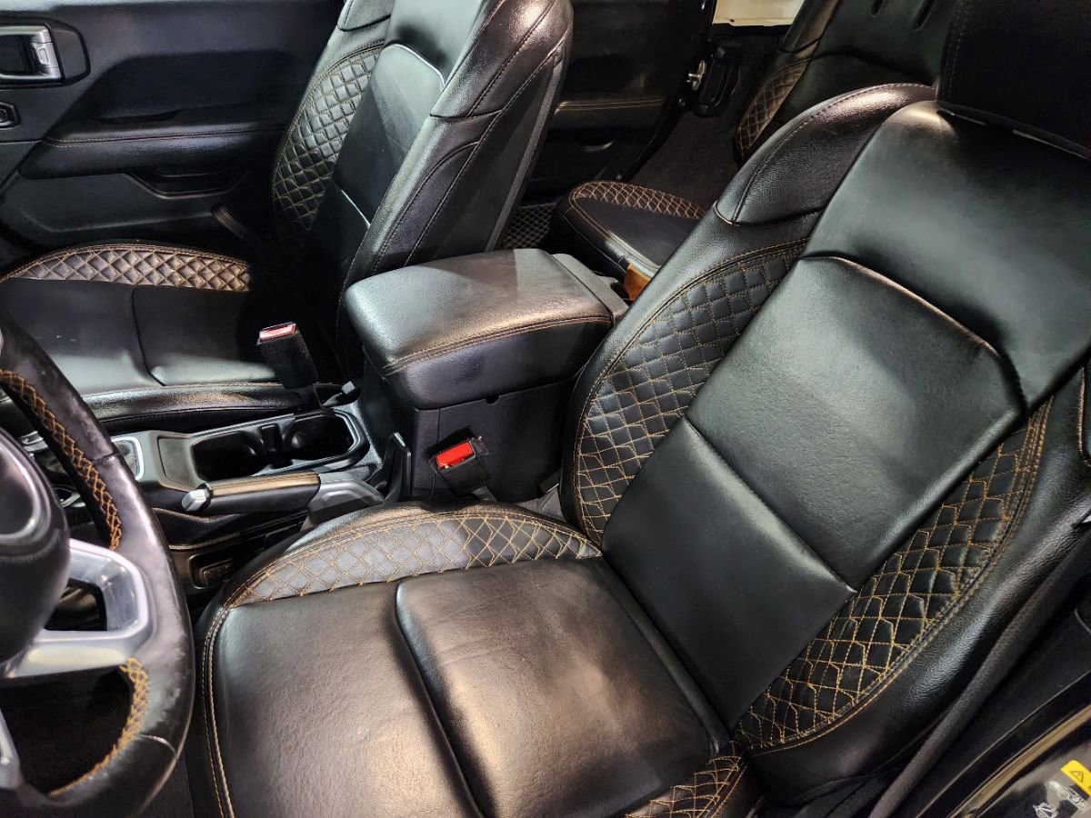 Used 2021 Jeep Wrangler Unlimited Sahara AWD/4WD image 24