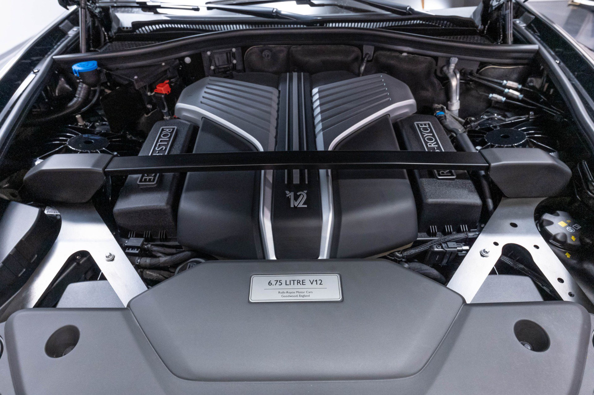 Used 2024 Rolls-Royce Phantom Sedan w/ The Phantom Package RWD image 56