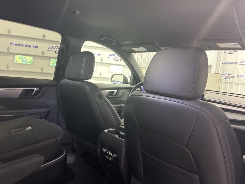 Used 2026 Buick Enclave Preferred AWD/4WD image 55