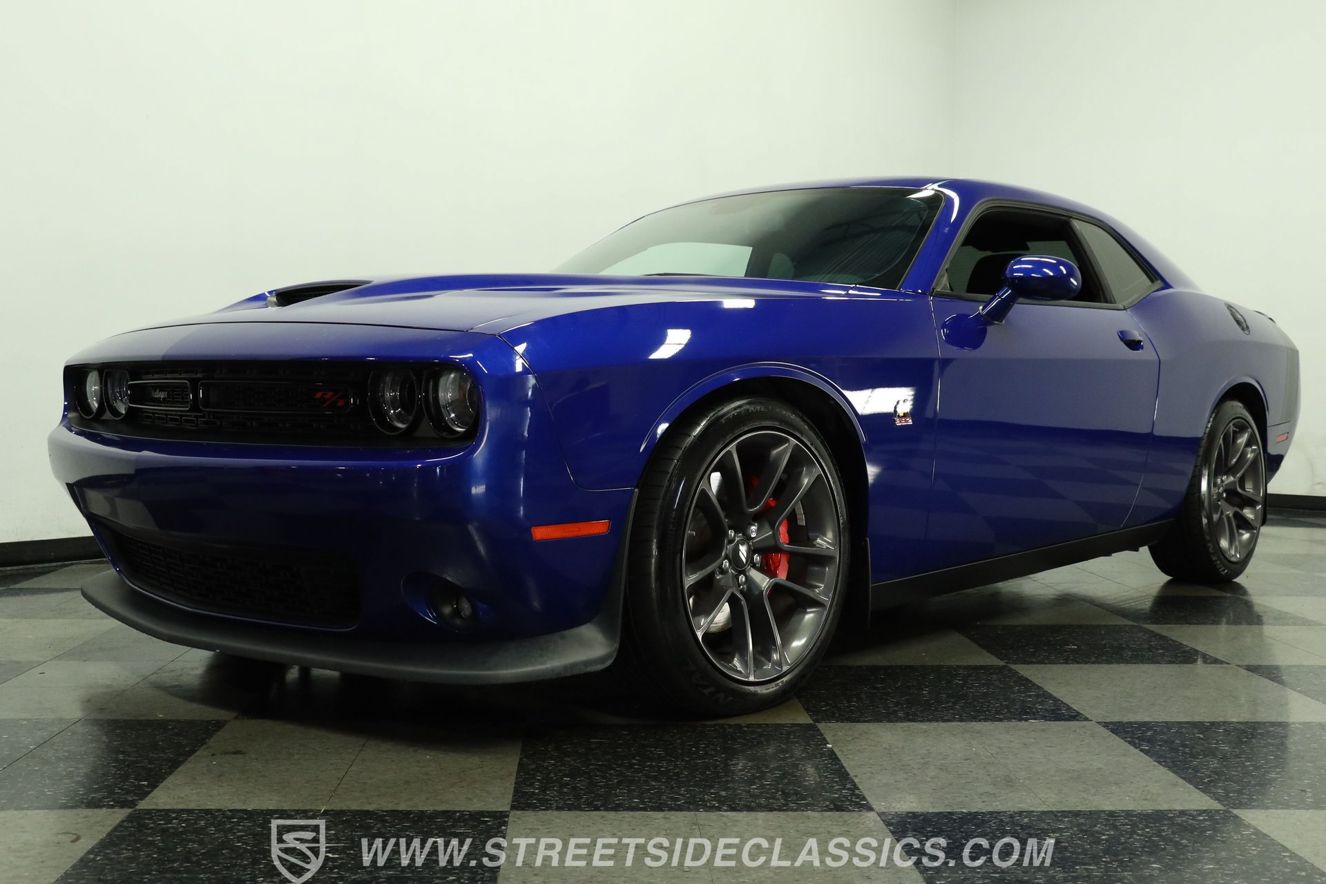 Used 2022 Dodge Challenger R/T Scat Pack w/ Driver Convenience Group RWD image 21