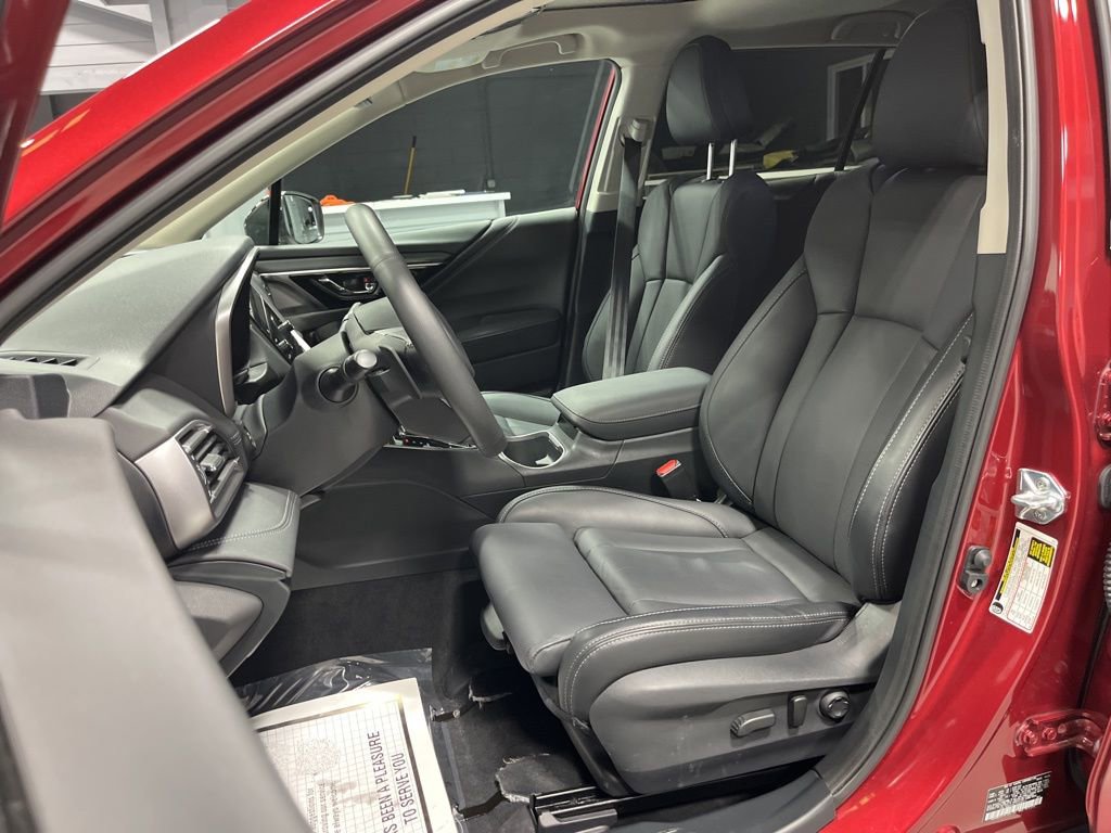 Used 2025 Subaru Outback Limited image 13