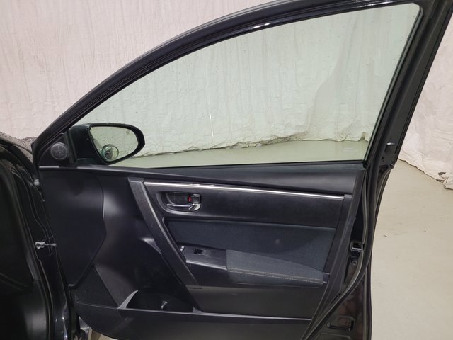 Used 2017 Toyota Corolla LE image 49