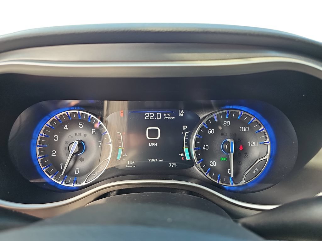 Used 2022 Chrysler Pacifica Touring-L FWD image 19