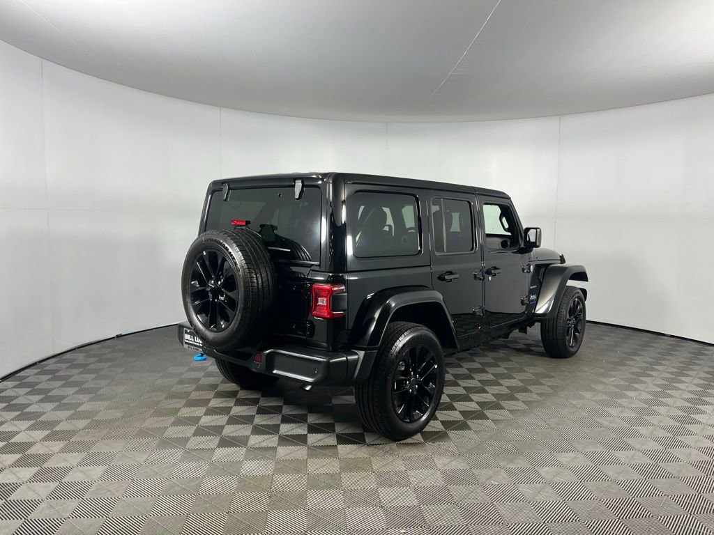 Used 2024 Jeep Wrangler Unlimited Sahara w/ Safety Group image 8