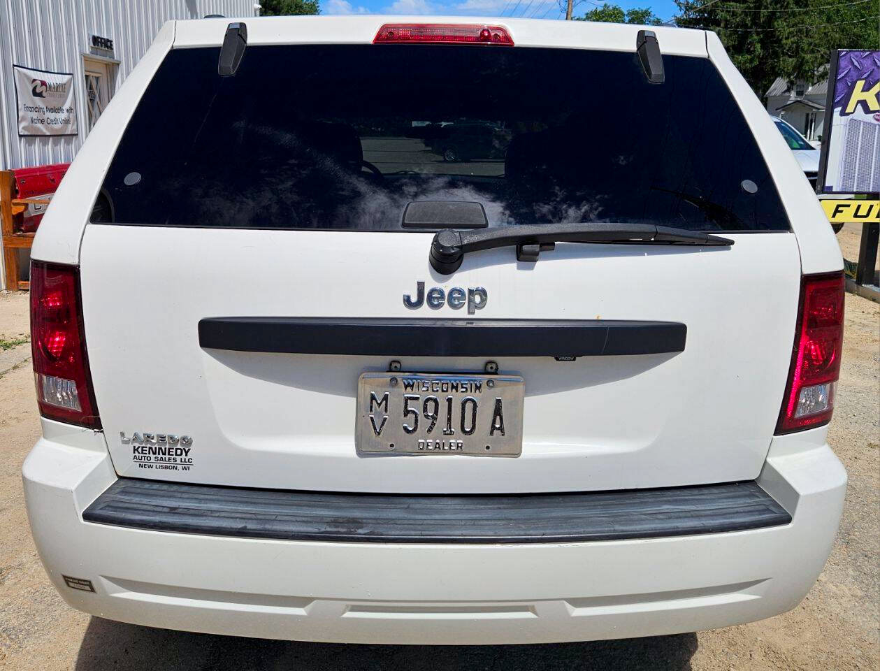 Used 2007 Jeep Grand Cherokee Laredo RWD image 3