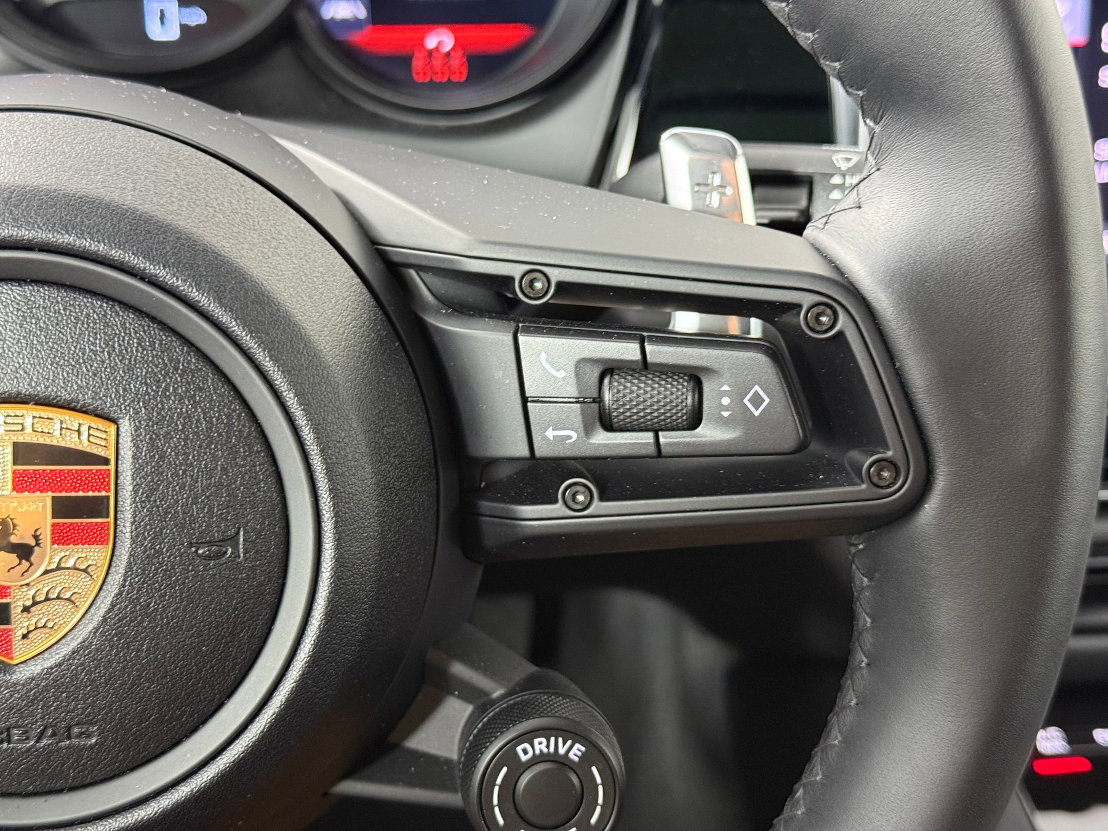 New 2025 Porsche Macan Turbo image 21