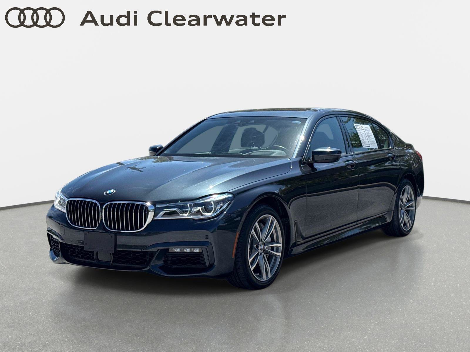 Used 2019 BMW 750i xDrive AWD/4WD image 1